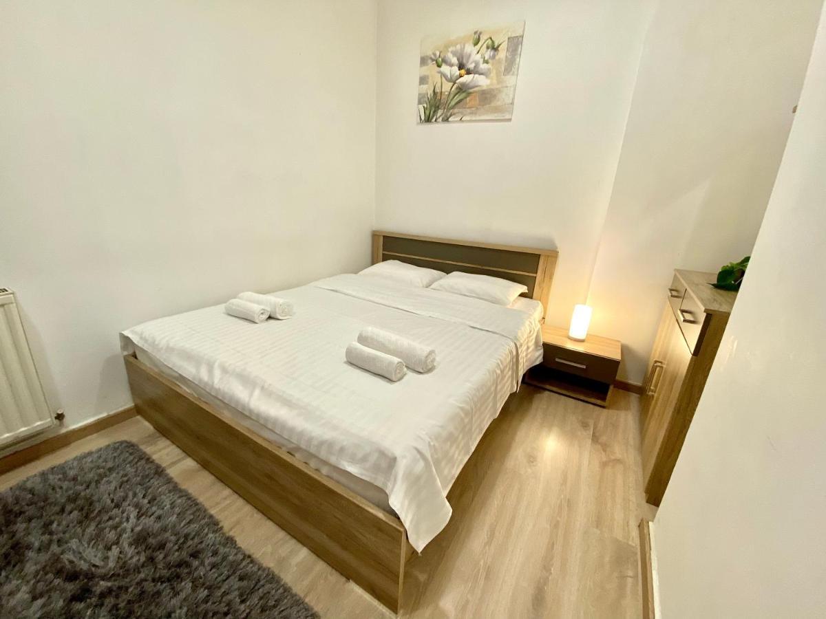 Modern Old Town Central Apartment Букурещ Екстериор снимка