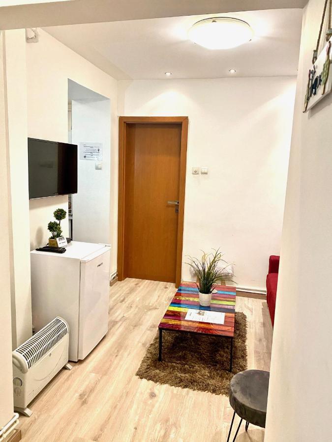 Modern Old Town Central Apartment Букурещ Екстериор снимка